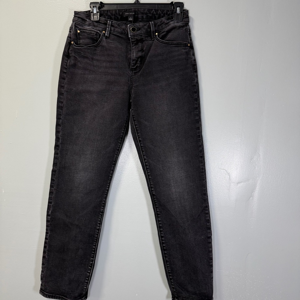 Ann Taylor The Taper Mid Rise Jeans Faded Black Denim Size 4 RN77379